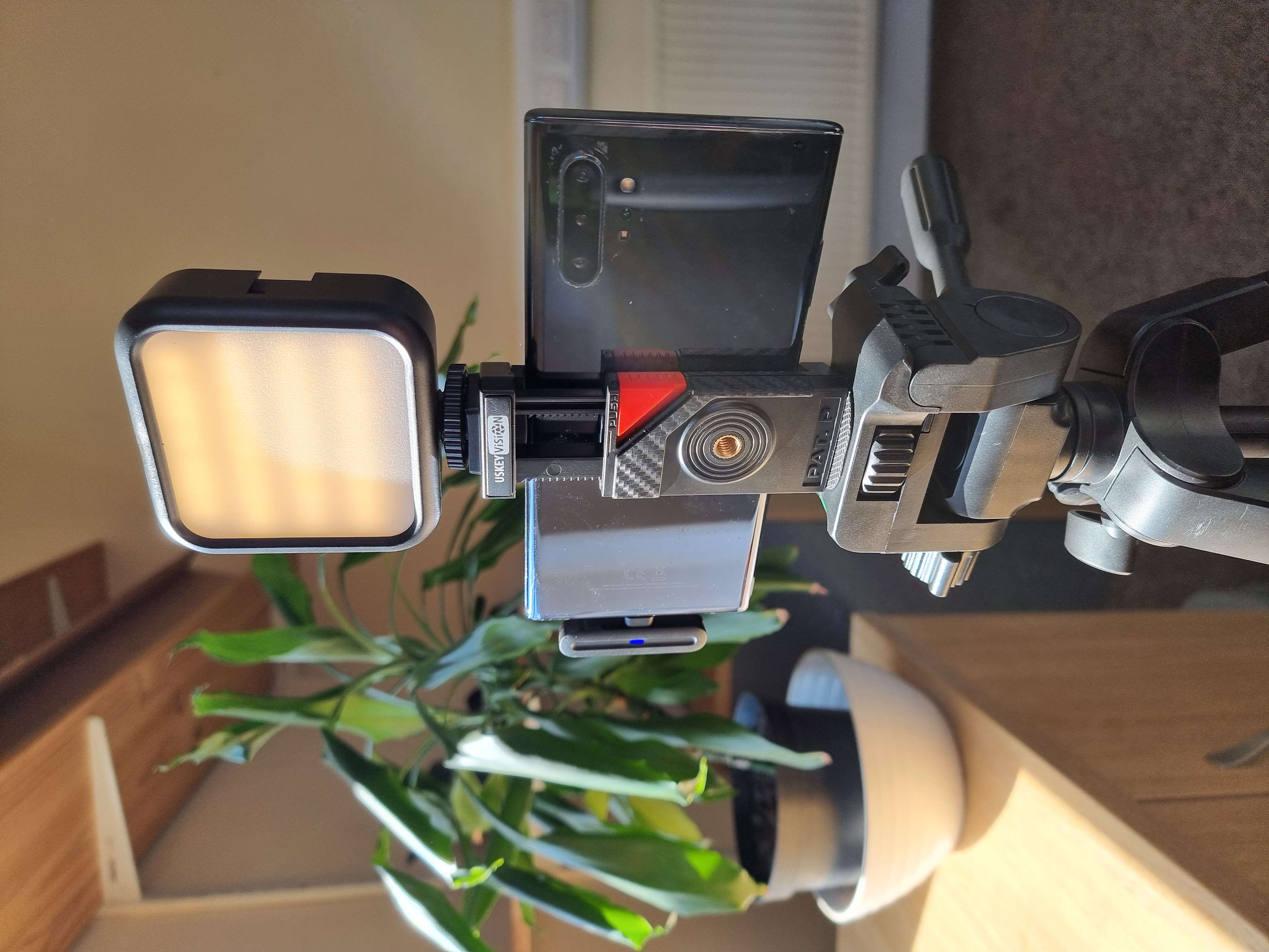 Vlogging kit setup with accessories